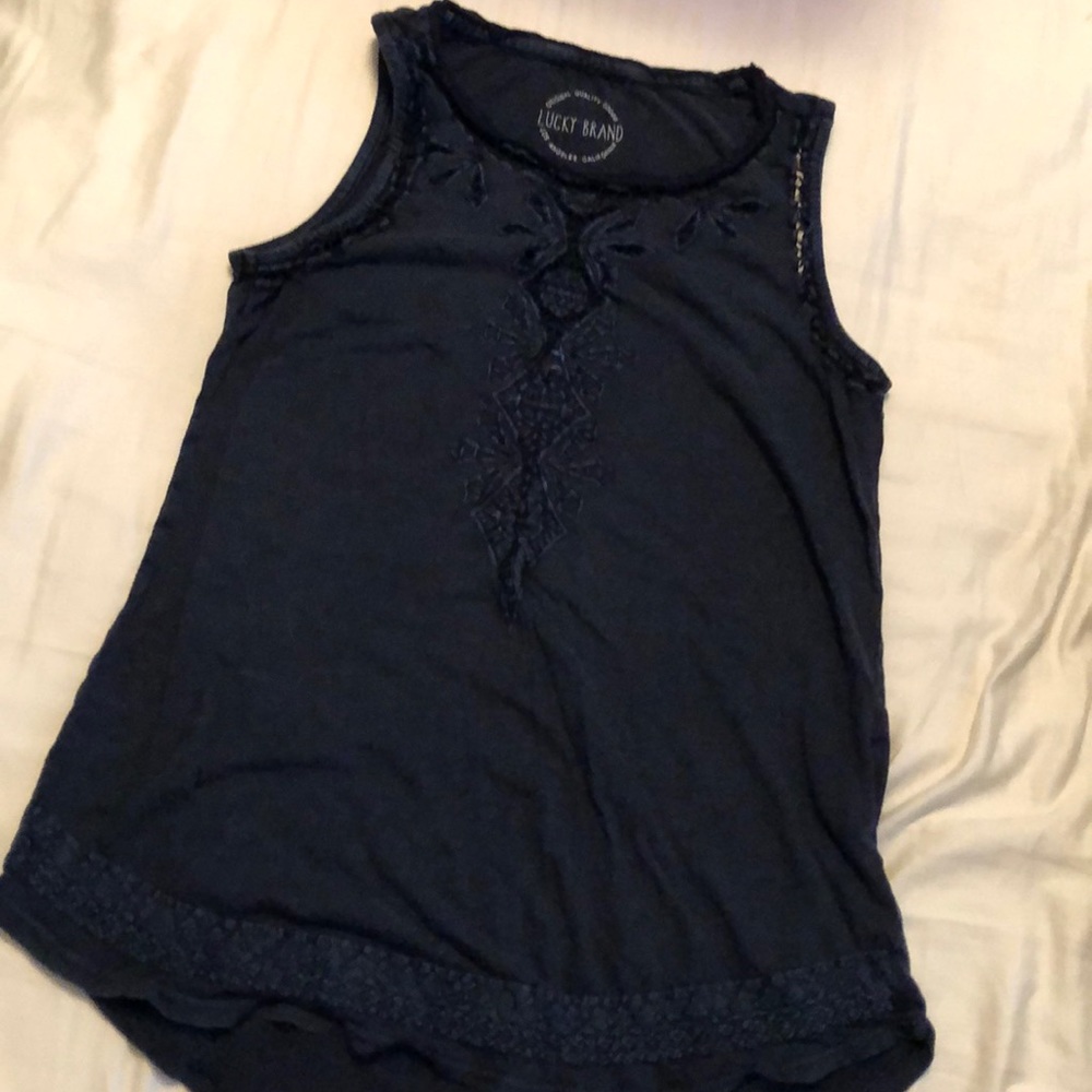 Lucky Brand tank top with great detail size small
